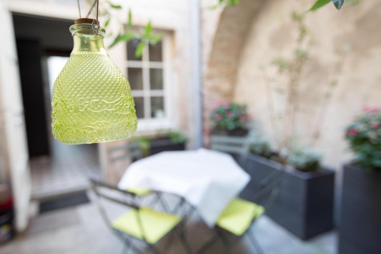 L'Aubertine - Appartement Hypercentre Avec Terrasse ボーヌ エクステリア 写真
